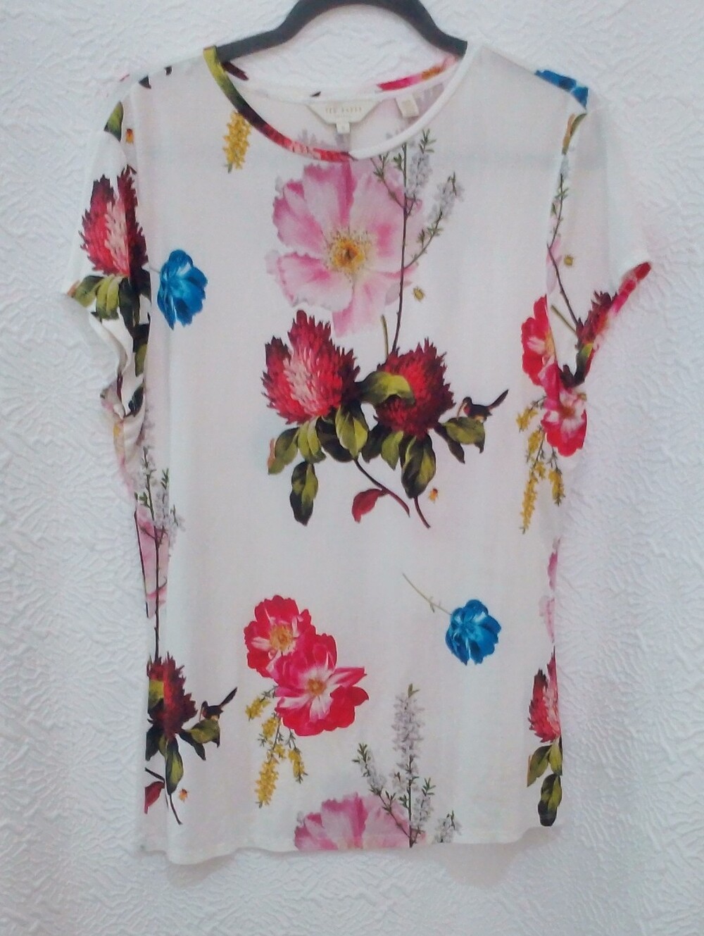 Ted Baker Dililah Berry Sundae Floral Fitted Cap Sleeve Tee Size 5 US 12